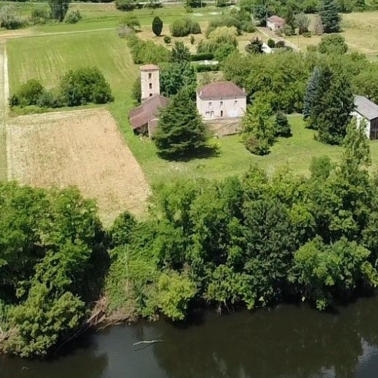  Annonces LUZECH : Domaines / Propriétés | PUY-L'EVEQUE (46700) | 160 m2 | 262 000 € 