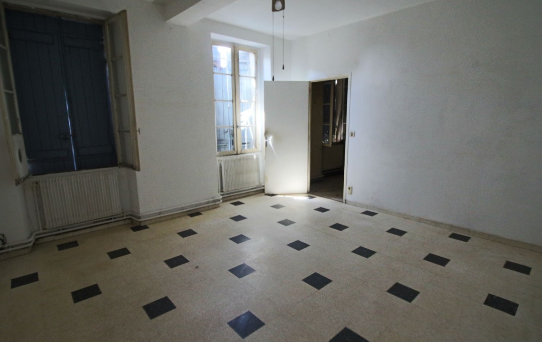 Annonces LUZECH : Maison / Villa | PUY-L'EVEQUE (46700) | 300 m2 | 164 300 € 